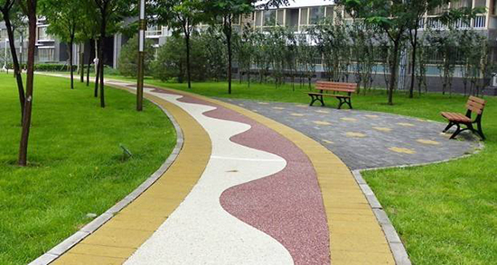 透水膠粘石路麵施工